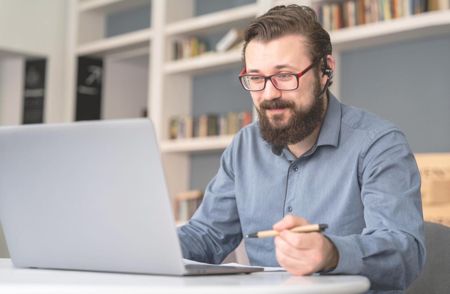 Erfolgreiche Game Design Studenten präsentieren ihre fertigen Mobile Games